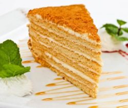 Торт «Медовик» - классический рецепт