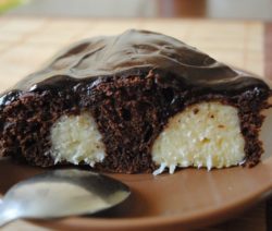 Шоколадный пирог с творожными шариками - пошаговый рецепт