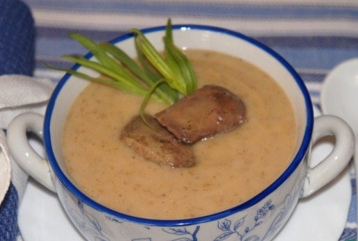 Суп-пюре из гречки с куриной печенью