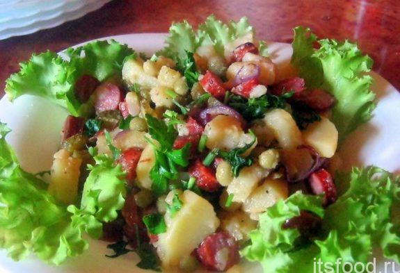 Салат с охотничьими колбасками: пошаговый рецепт
