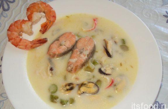Суп со спаржей и морепродуктами