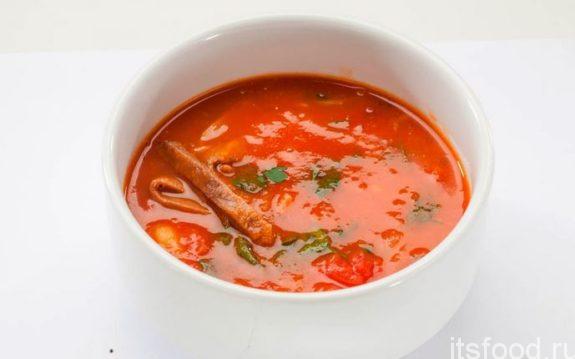 Томатный суп с телятиной