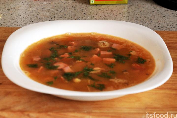 Гороховый суп с копчеными сосисками или сардельками