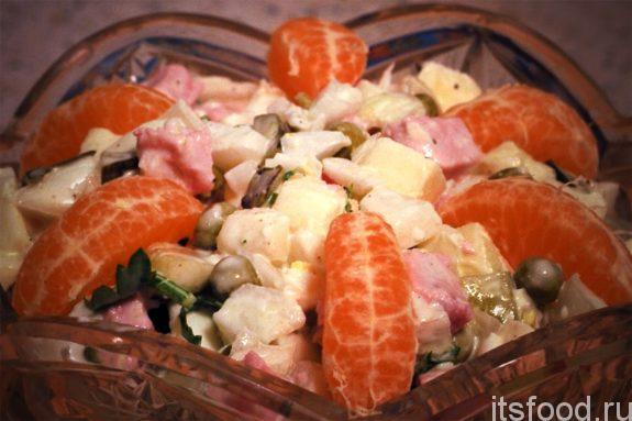 Зимний салат - рецепт классический с колбасой