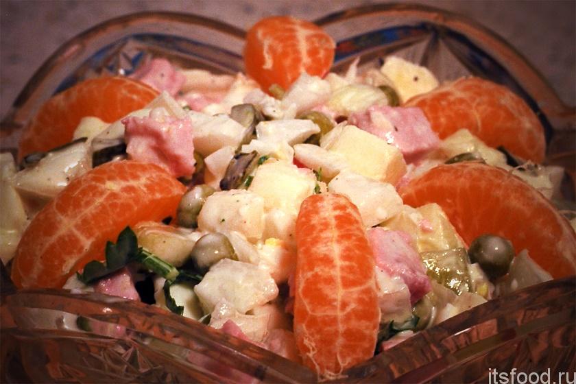 Салат «Зимний» с колбасой (классический рецепт)