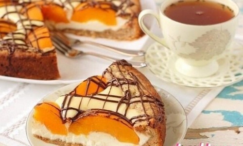 6 рецептов десертов с консервированными персиками