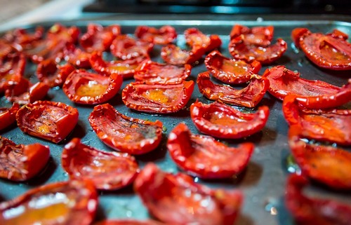 Вяленые помидоры в духовке – особенности приготовления