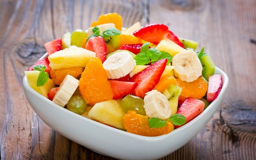 4 вкусных фруктовых салата для иммунитета