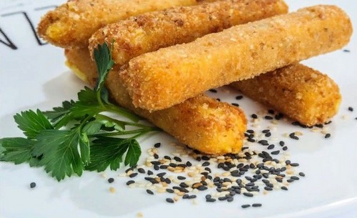 Сырные палочки – 5 вариаций самодельной закуски