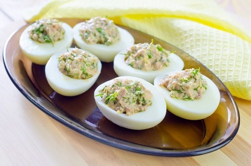 11 необычных вариантов фаршированных яиц с фото