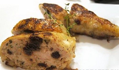 Фаршированные куриные окорочка без кости – базовый рецепт и 3 варианта начинки