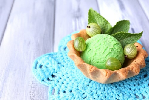 Крыжовниковый десерт – 3 простых летних рецепта