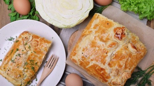 Пирог из слоеного теста с капустой – простой рецепт для начинающих