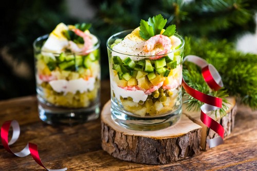 10 способов необычно подать простые блюда к новогоднему столу 2021